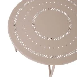 Gartentisch Mit Stanzung ASHLEY In Beige -Wohnstil Angebote Store butlers gartentisch mit stanzung ashley in beige 5